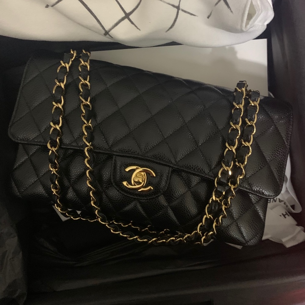 Chanel Classic Flap M/L Black Caviar GHW